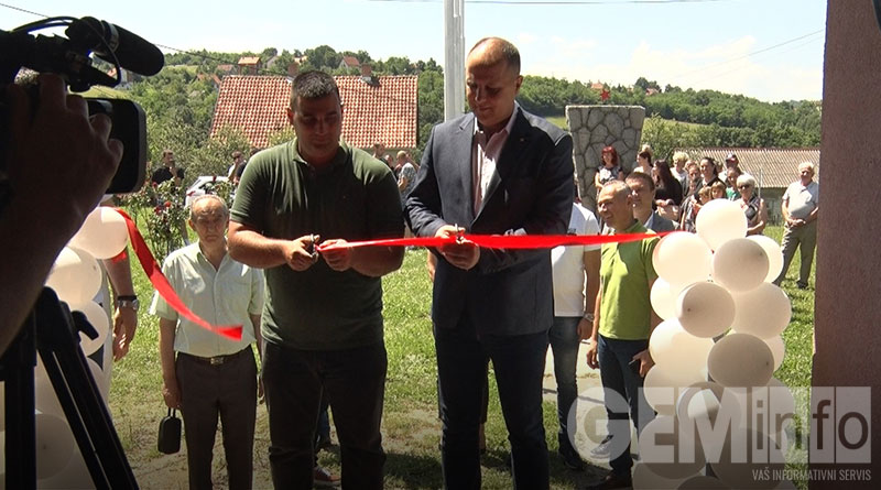 Presecanje vrpce
