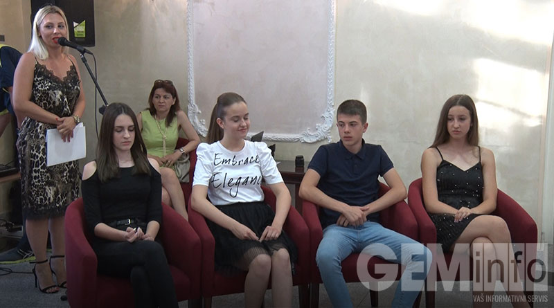 Nosici Vukove diplome
