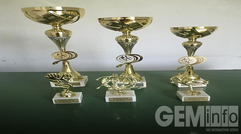 Pehari sa turnira "Županjac open 2020"
