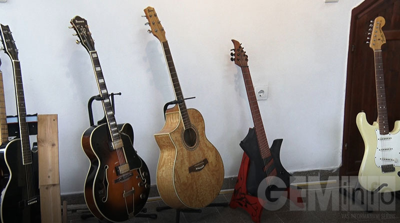 Izložba gitara