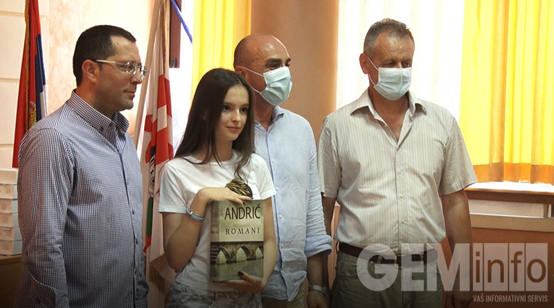 Nagrade za vukovce i đake generacije