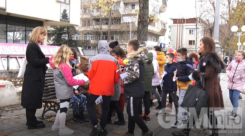 Učenici u centru grada