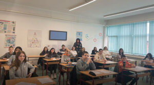 IMG-56f3eaba08d65101121b8c07c80ce557-V