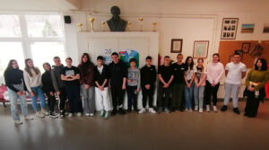 IMG-c725279dd08df8f8bf09c7772c8832bb-V