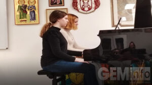 IMG-8dadb09e1cbe88d3b3d6f81281fd2b95-V